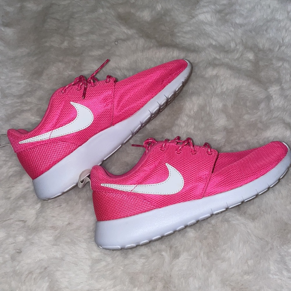 Nike Roshe run sneakers